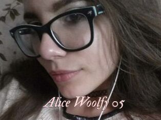 Alice_Woolfy_05