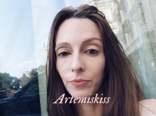 artemiskiss Leukelol