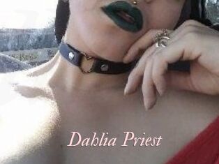 Dahlia_Priest Leukelol