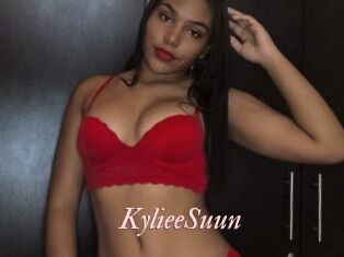 KylieeSuun Leukelol