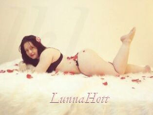 LunnaHott