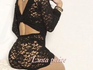 Luna_petite