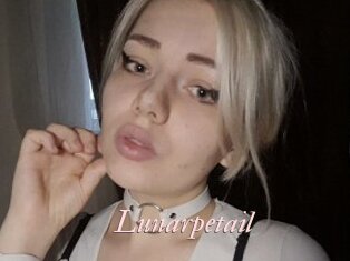 Lunarpetail