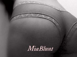 MiaBlunt