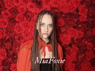 MiaFoxie