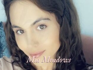 Mia_Meadows