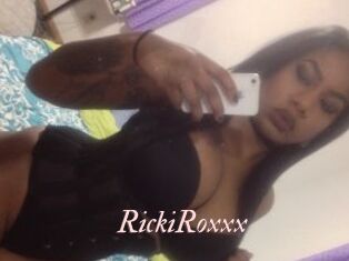 RickiRoxxx