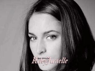 Riley_Janelle Leukelol