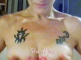 ShayWyte Leukelol