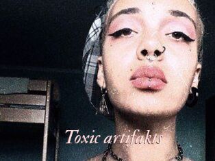 Toxic_artifakts