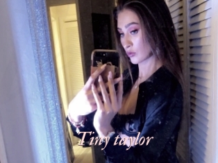 tiny_taylor Leukelol
