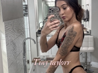 tiny_taylorr Leukelol