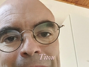 titou Leukelol