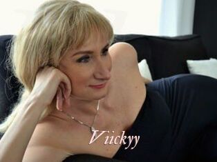 Viickyy