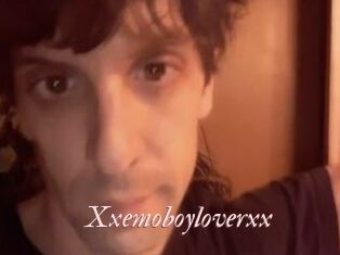 Xxemoboyloverxx
